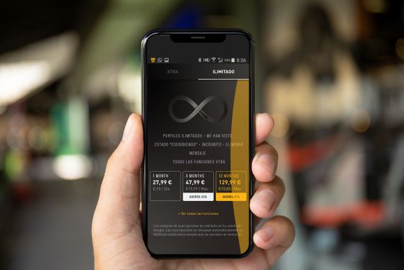 precios grindr ilimitado mano con teléfono